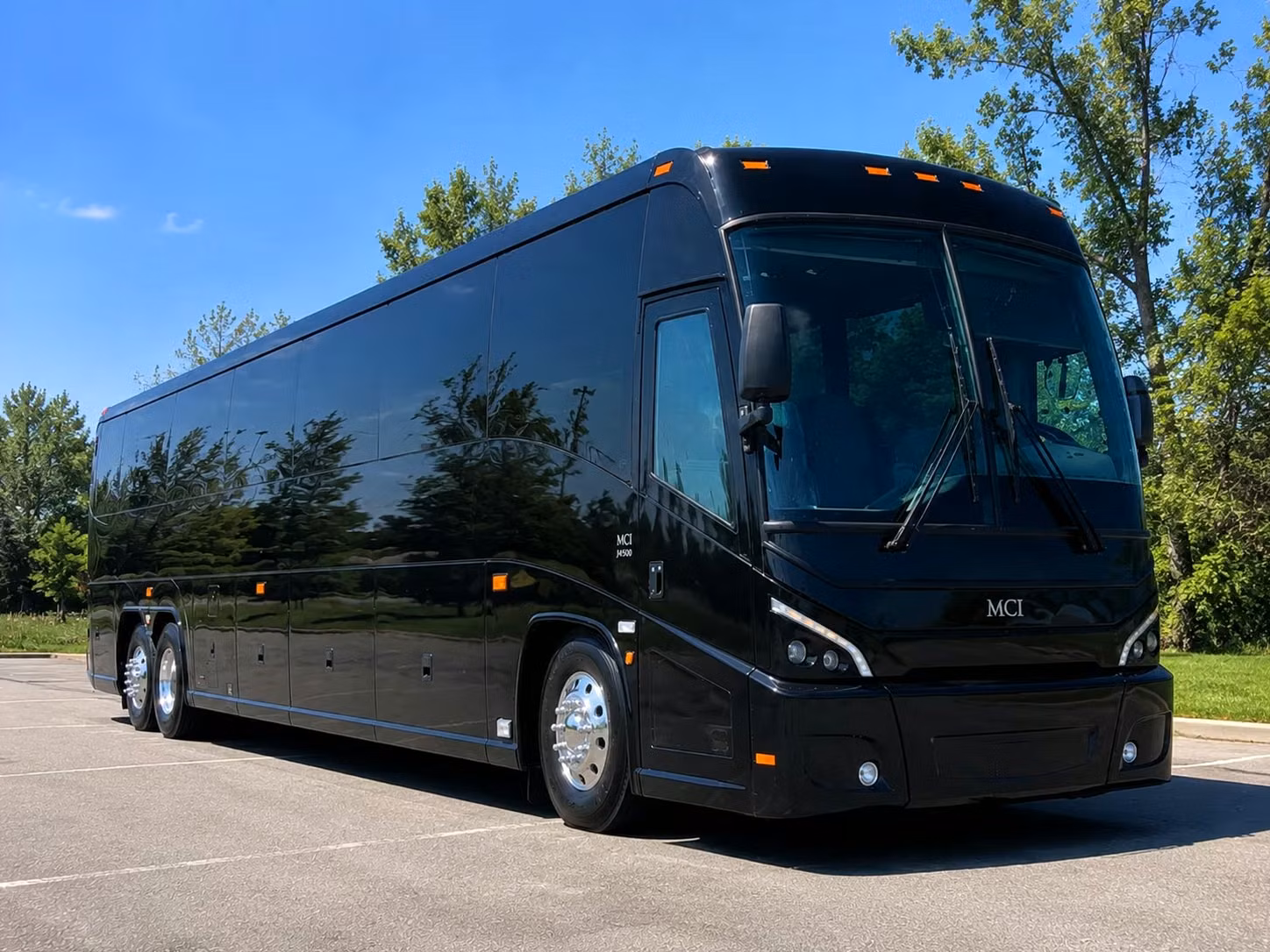 booking a bus to the dallas zoo or dallas arboretum from carrollton has never been simpler