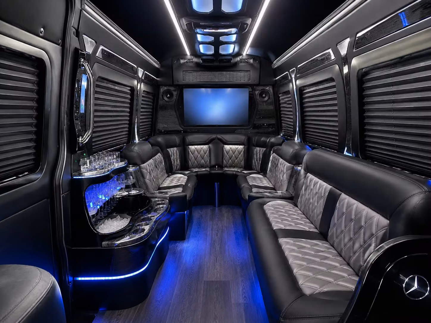 carrollton 20 passenger minibus rental